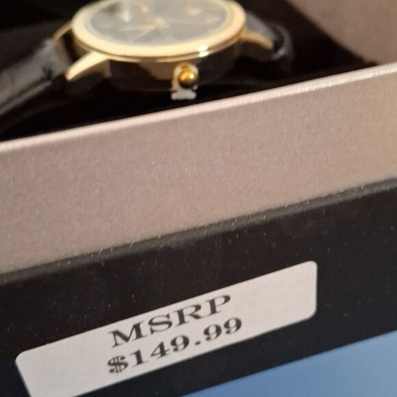 His and hers matching watch set, water resistant (W032)